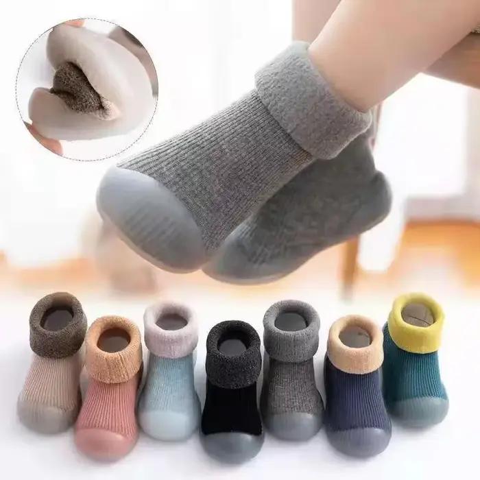 Chaussures de marche chaudes et confortables pour bébé