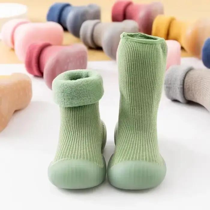 Chaussures de marche chaudes et confortables pour bébé