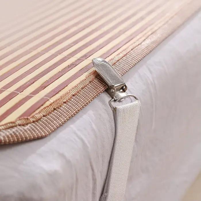 Attache antidérapante réglable en plastique PP rouge pour literie drap matelas canapé coussin couette invisible durable usage facile entretien simple cadeau occasion spéciale