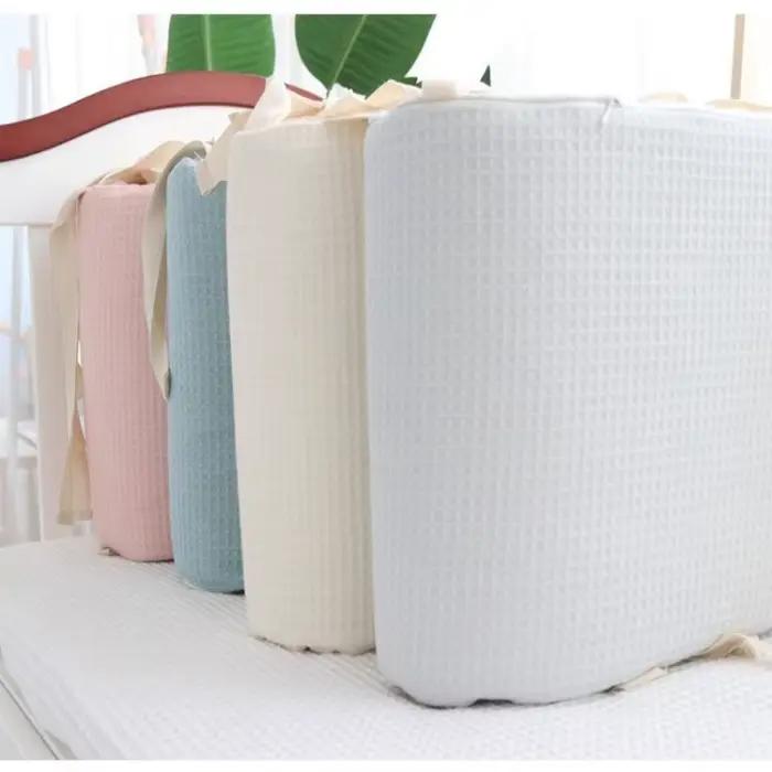 Ensemble de pare-chocs de berceau de bébé lavable en coton gaufré une pièce pour les nouveau-nés pour empêcher les bosses et les chutes