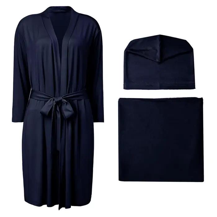 Robe de maternité assortie à une couverture pour bébé