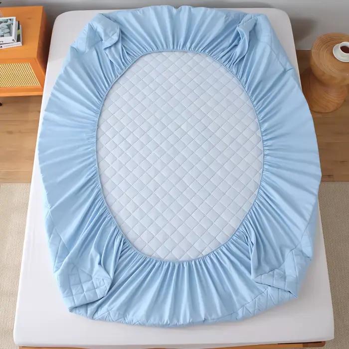 Housse de matelas imperméable en polyester doux pour protection et confort - Tailles variées pour lit simple et double - Blanc, Bleu, Rouge