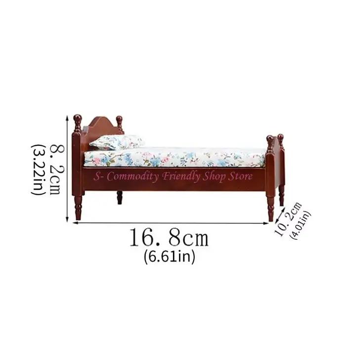 Ensemble literie élégant en résine pour maisons de poupées avec motifs sculptés pour scènes de chambre et collection miniature