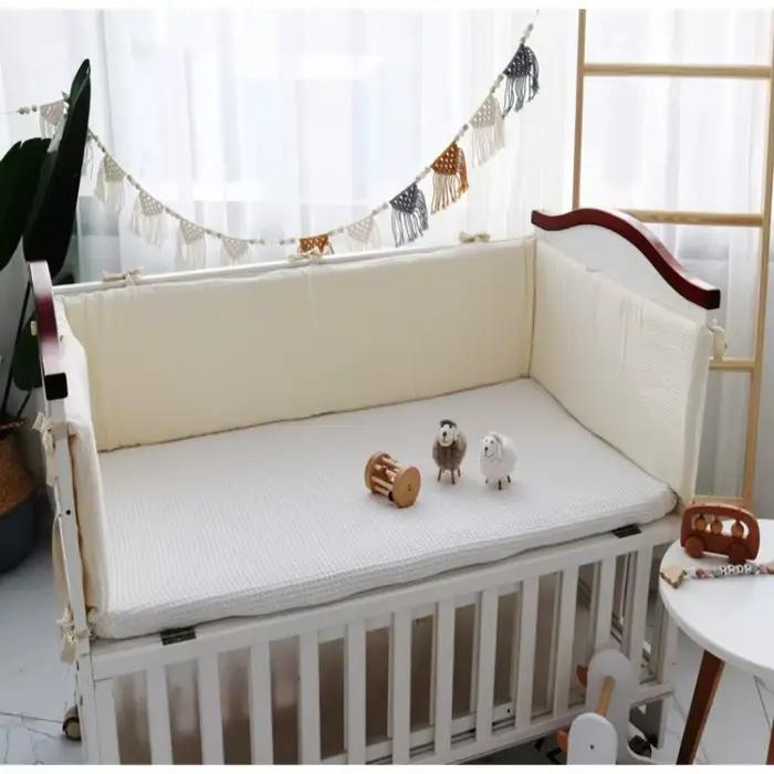 Ensemble de pare-chocs de berceau de bébé lavable en coton gaufré une pièce pour les nouveau-nés pour empêcher les bosses et les chutes